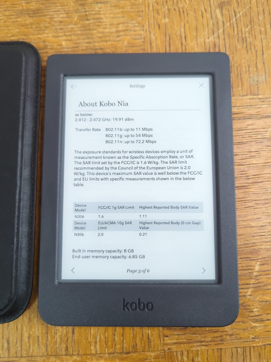 Kobo Nia (Model N306) eBook eReader 8GB , WiFi- Black w/ Case