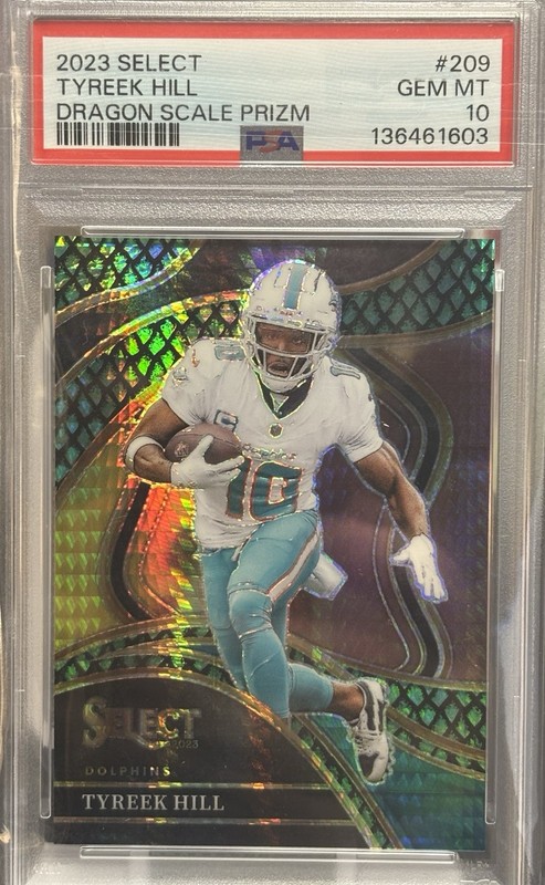 2023 Panini Select - Club Level Tyreek Hill #209 Dragon Scale Prizm /70 PSA 10