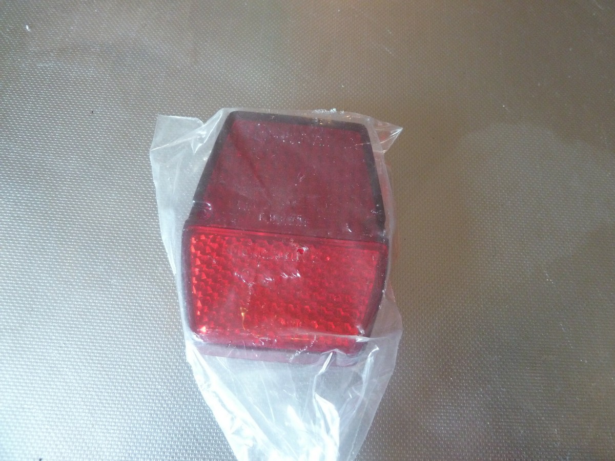 Feu Arrière Vintage Pour Vélo, Solex Ou Mobylette - Rouge - Neuf D'ancien Stock - Occasion
