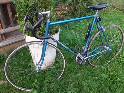 Velo course vintage Motobecane bleu métallisé, cadre en tubes 2040 - Photo 1/4