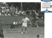 ROY EMERSON AUSTRALIAN TENNIS LEGEND SIGNED 8x10 PHOTO B BECKETT COA WIMBLEDON