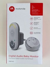 Wearable Baby Monitor Two-Way Audio Communication with Night Light Motorola