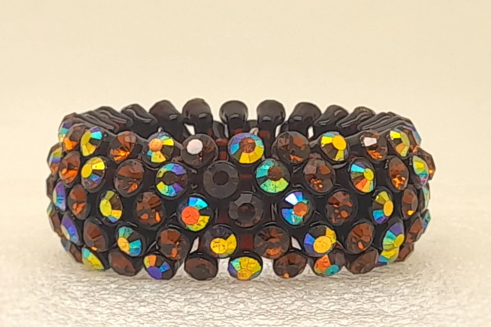 B001 SMOCKED TOPAZ & CRYSTAL ROUND WIDE SIZE FASHION PLASTIC STRETCH BRACELET - Image 2 of 4