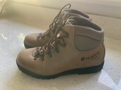 Scarpa Asolo TV Damen Wanderschuhe Größe UK 8 EU 42 Braun Leder Wasserdicht.