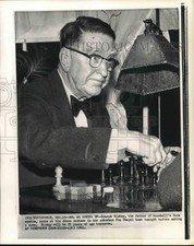 1961 Press Photo Former Baseball player Branch Rickey playing chess, Pittsburgh
