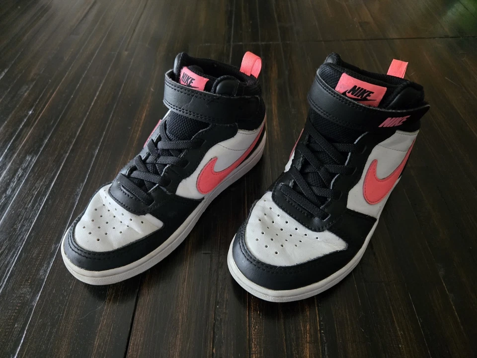 Nike Court Borough Mid 2 Youth Sz US 13C Black Pink Sunset Pulse CD7783-005 EUC - Image 2 of 4