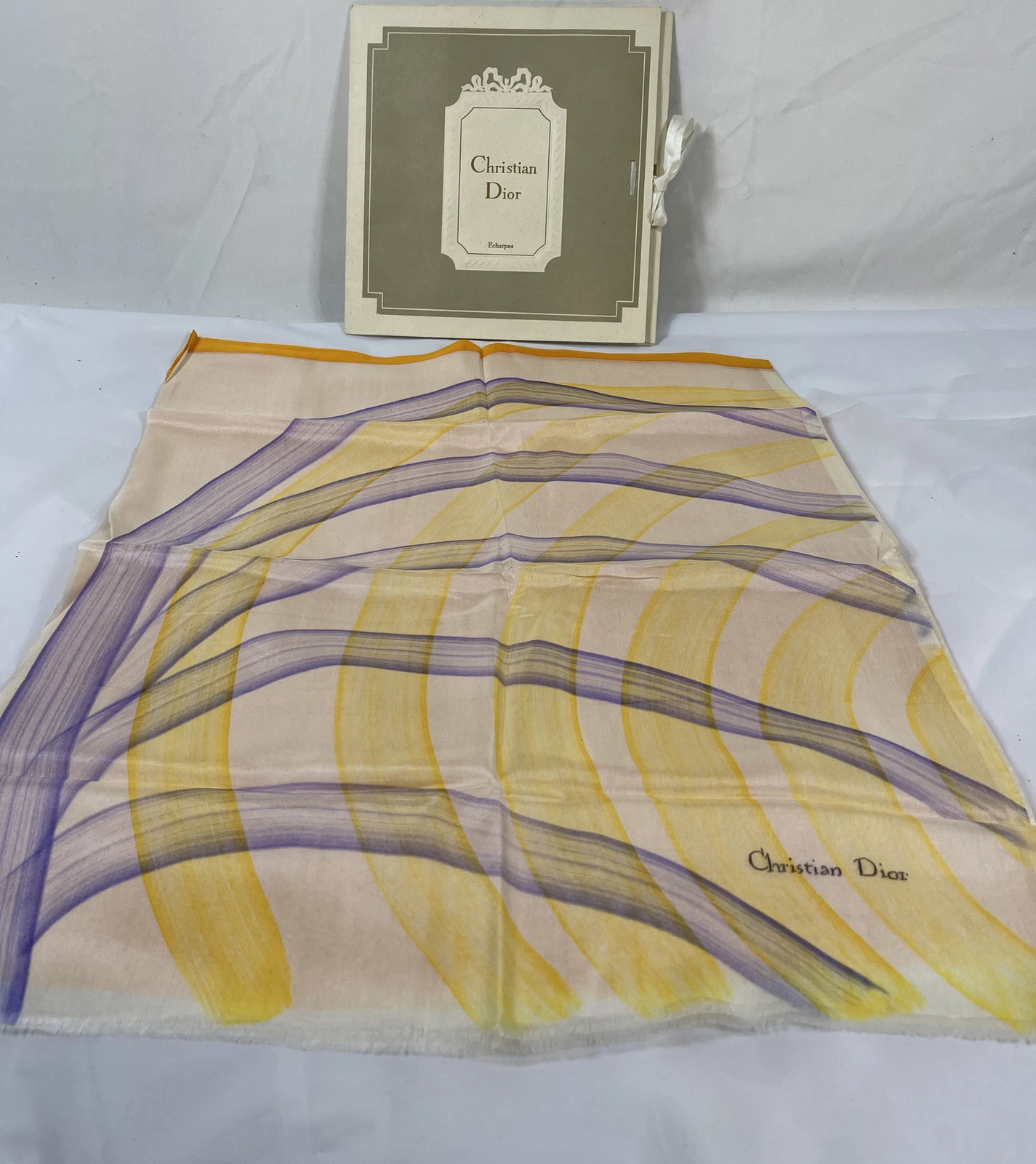 Écharpe vintage Christian Dior Echarpes 100 % soie design abstrait avec boîte