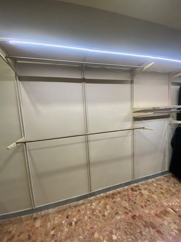 SCAFFALI PER NEGOZIO / box, versatili, resisti, coprono una area di 14.4 m x 2 - Foto 4 di 19