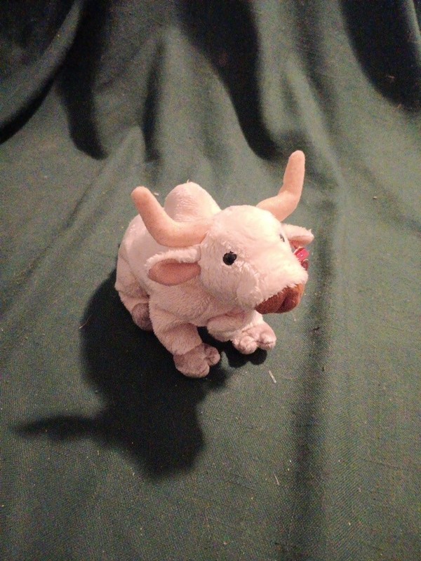 Ty Beanie Baby: Frosty Bull Year 2003 Beanie Babies