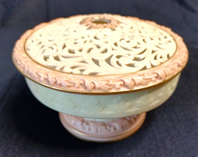 WORCESTER LOCK & CO BLUSH IVORY PIERCED POT-POURRI Deckelschale sehr guter Zustand