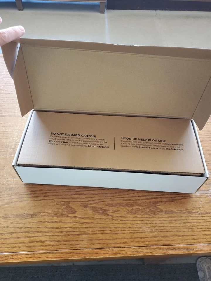 Altavoz de TV con barra de sonido ZVOX AccuVoice Av155 con tecnología de audífonos oro rosa Foto 4 de 4