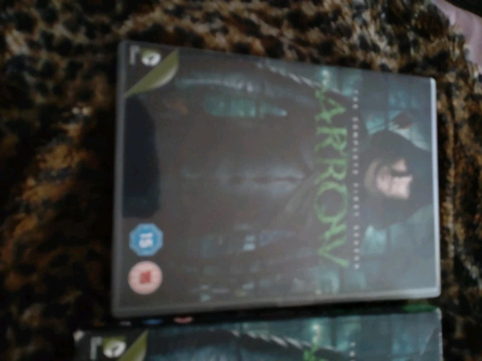 Arrow - Season 1 - Complete Series (DVD, 2013) - Image 2 of 4