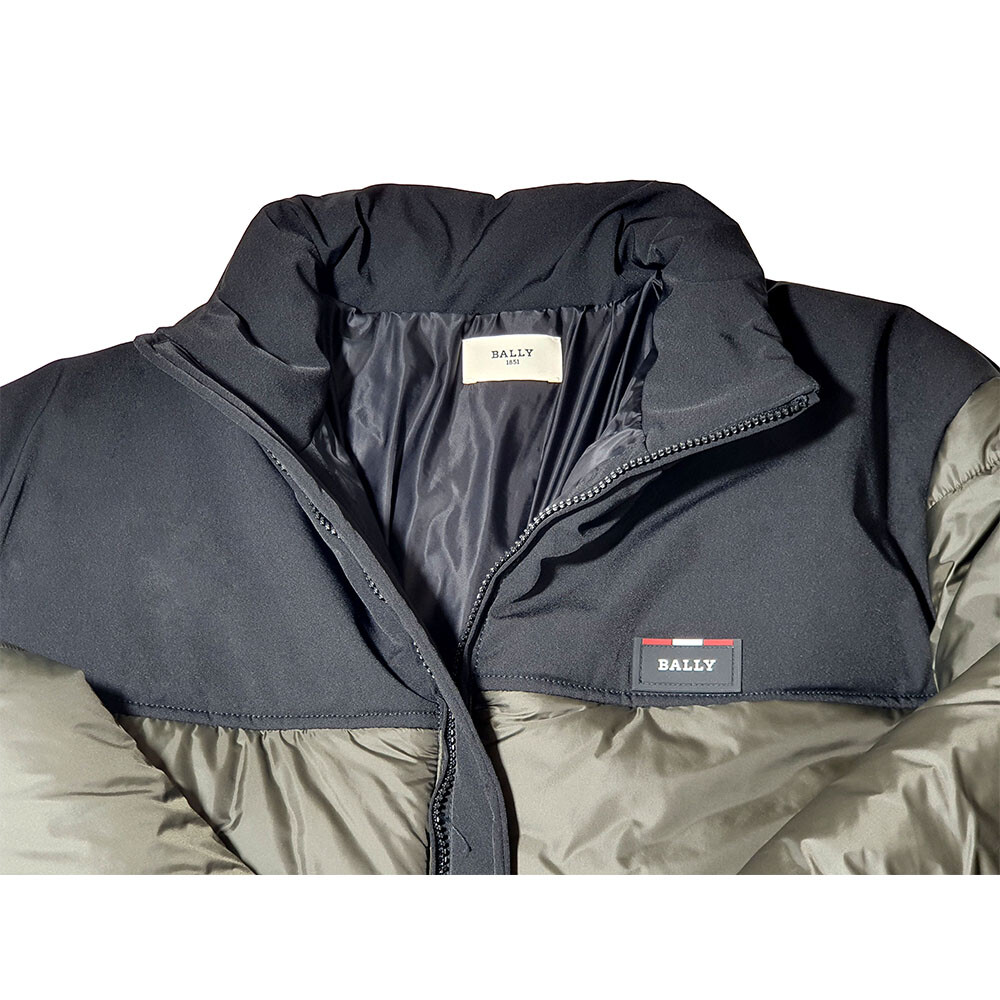 BALLY ブランケット A First Look At The Bally HIKE Collection | Citizen Femme