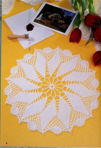 SOUTHMAID CROCHET MASTERPIECE DOILIES 6 PRETTY DESIGNS - Picture 3 of 4