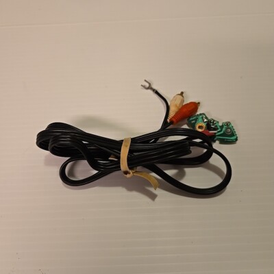 Pyle Pro PL-TTB1 Turntable Record Player AV Cables Attached To Board