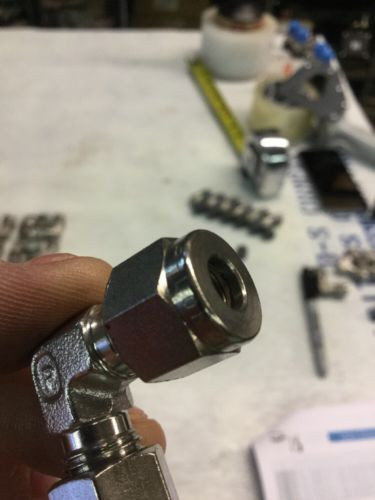 PARKER 4EE4-316 A-LOK Union Elbow 1/4" Tube End Compression Fittings (Lot of 2) - Picture 11 of 11