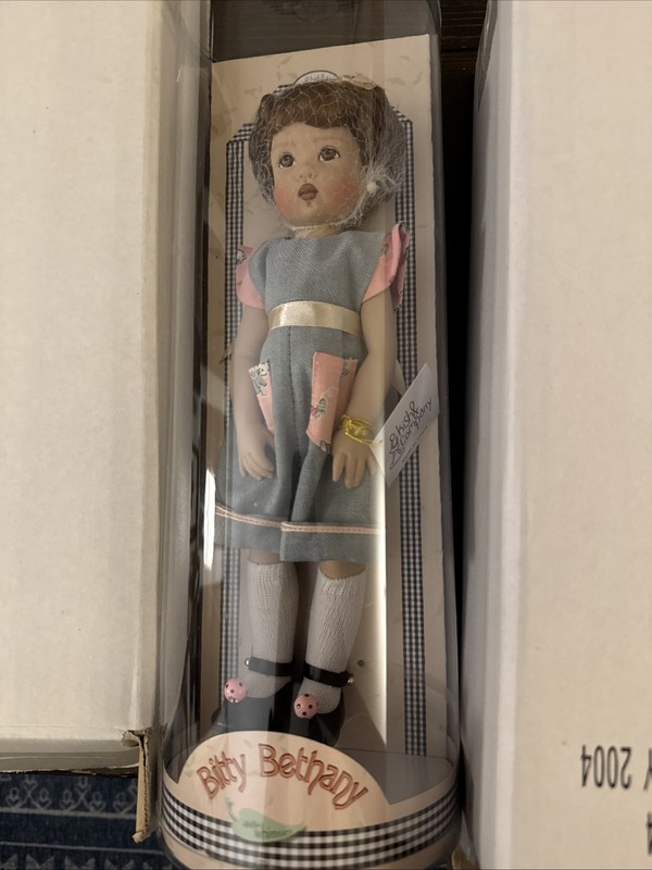 Kish Bitty Bethany Lady Kish Whimsies 11in, With Box LE 500