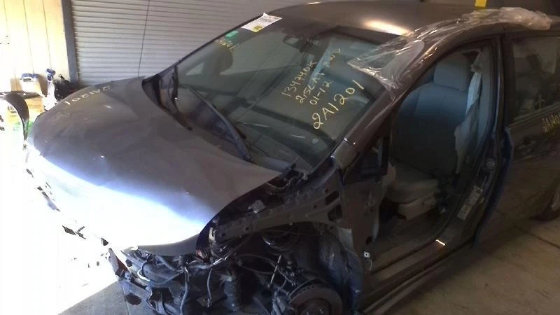 Parabrisas derecho usado se adapta a: Toyota Sienna 2012 pilar derecho grado A Foto 4 de 4