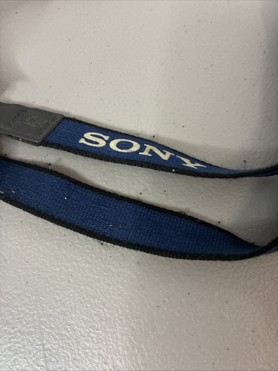 Sony Handycam CCD-TRV22 8mm Analog Camcorder - Silver for sale