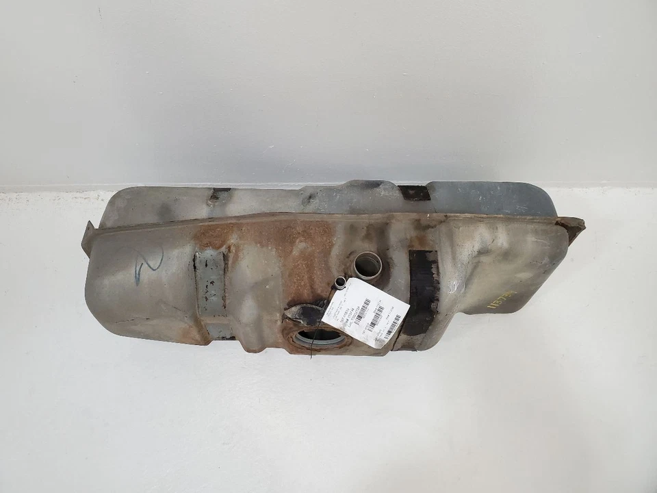 1997-2002 CHEVROLET S10 S15 SONOMA Fuel Tank Excluding Crew Cab Long Box 18 Gal - Image 2 of 4