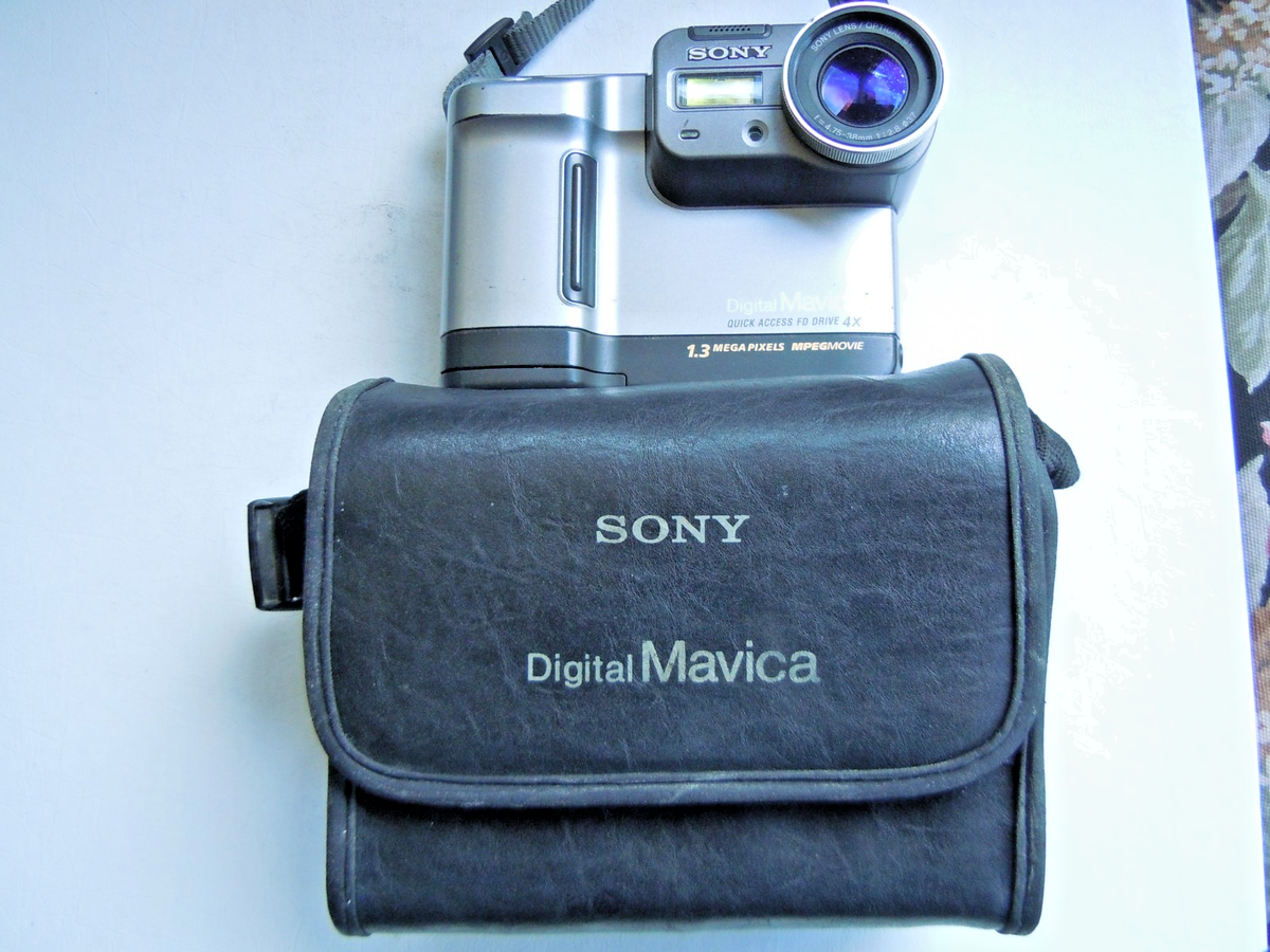 SONY　MVC-FD88　Digital Mavica Sony Mavica FD88 - Camera-wiki.org - The free camera encyclopedia