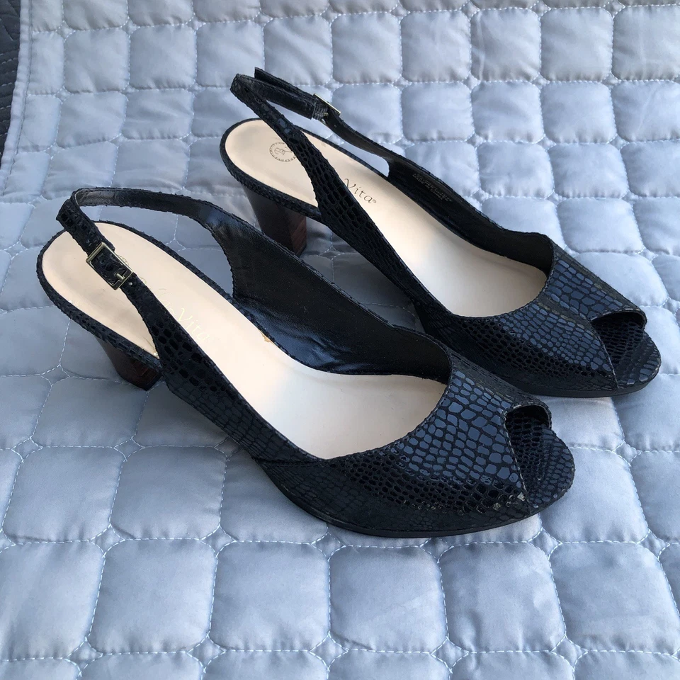 Bella Vita Slingback Leather Heel Shoe w/ Strappy Pattern and Open Toe Size 10 W - Image 3 of 4