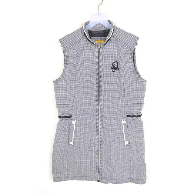 Vivienne Westwood Pearl Necklace Elegant Accessory