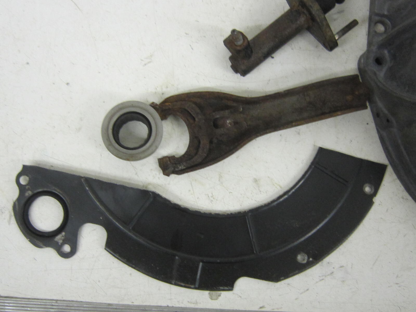 8891 Chevrolet GM Truck Sm465 4 Speed Hydraulic Bellhousing V8 15562386 for sale online eBay