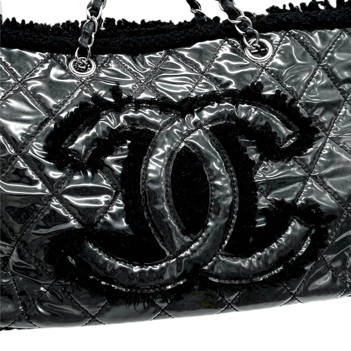 RAREAuth CHANEL Matelasse Jumbo Coco Mark Fleece PVC Chain 