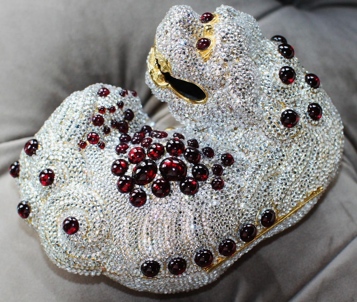 Judith Leiber Chinese Ming Foo Dog GARNET GEM Gold  display picture 3