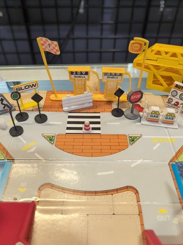 Vintage Micro Machines City Service Center Playset Carrying Case 1987 LOT BUNDLE - Picture 17 of 22