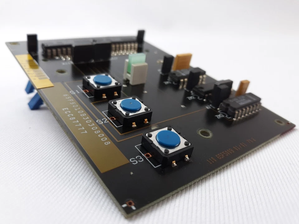 IBM 65F5010 65F5009 Circuit Board - Image 3 of 4