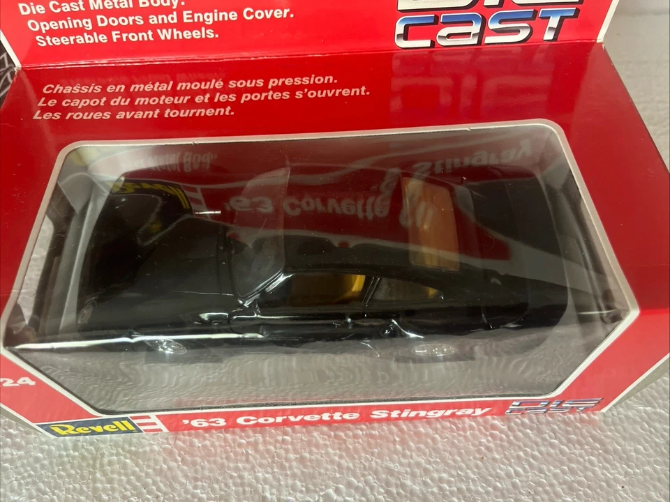 Revell 1963 Black Corvette Stingray 1/24 Scale Diecast Model Car - Image 4 of 4