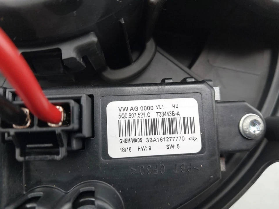 MOTOR DE VENTILADOR DE CALEFACTOR Volkswagen Golf VII (AUA) 2016 5Q1819021E Foto 3 de 4