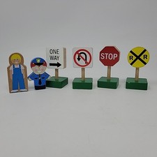 Melissa And Doug Wooden Traffic Signs Figures 6 Pieces