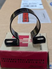 NOS IH International Harvester 353889R1 Coil Clamp In Original Box