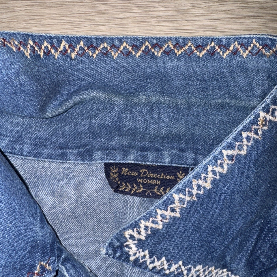 Chaqueta de mezclilla para mujer New Direction XLarge azul bordada flores abotonadas de colección Foto 2 de 4