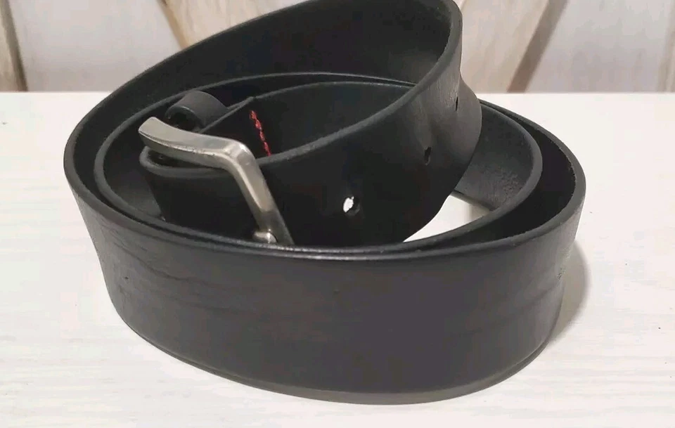 Hugo Boss Leather Belt Men 42 Black With Red - Image 4 of 4