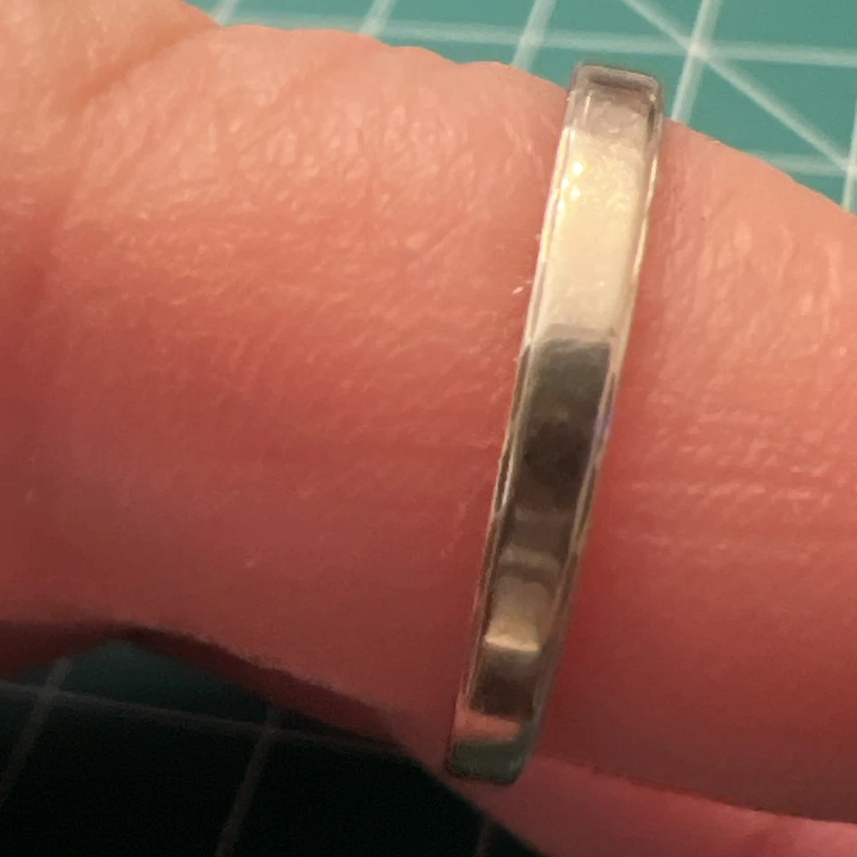 Anillo de boda vintage MCM 14k oro blanco con borde apilable firmado MAC Foto 4 de 4