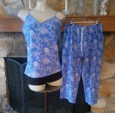 Cruz Natori Pajamas Set  SZ M 2 pc. Purple with Flower design Top C34" W32"