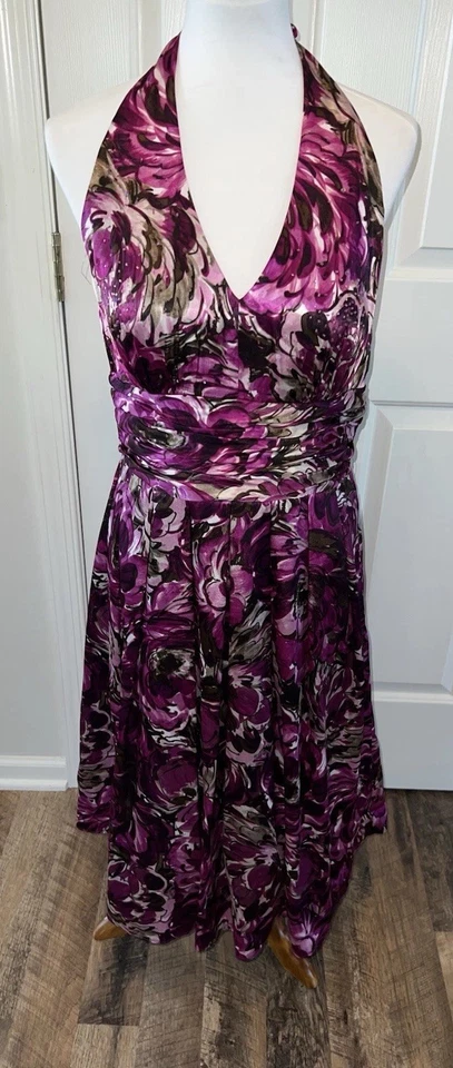 Vestido Jessica Howard Evenings púrpura y gemas estilo halter con tul negro 14 Foto 2 de 4