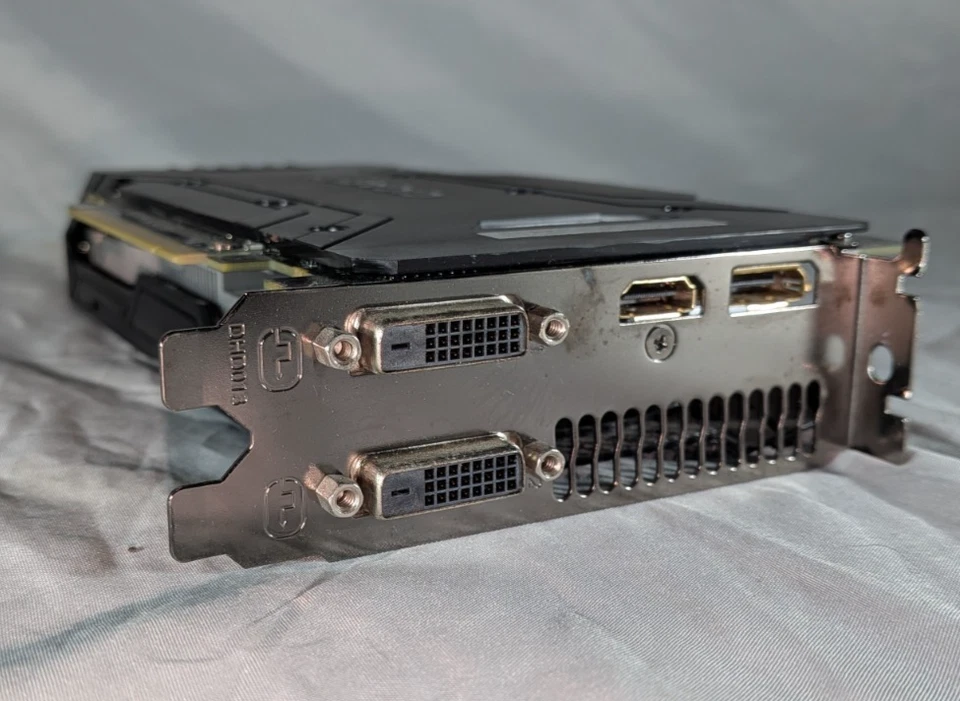 GIGABYTE GTX 1060 6GB GDDR5 Gaming Graphics Card GV-N1060D5-6GD - Image 3 of 4