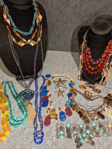 Lot Of Vintage Costume /Modern Jewelry Mixed Beads Bracelets Earrings 3.4 Lbs