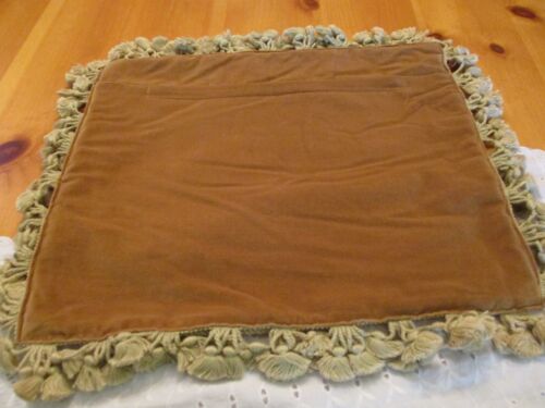 Aubusson Needlepoint Pillow Cover no tag 18” X 16” Floral Ring Roses Tassels EUC - Picture 14 of 16