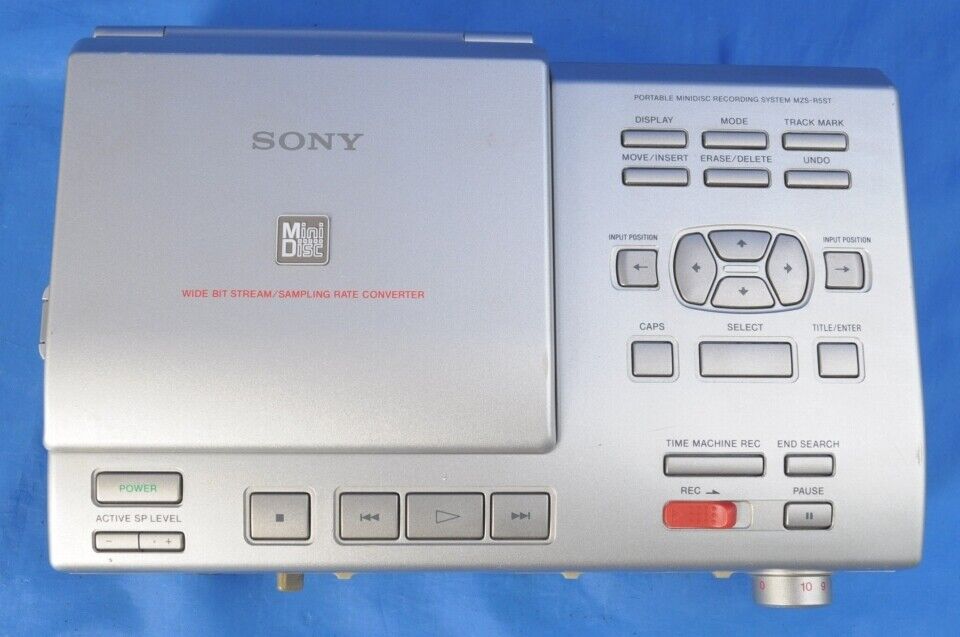Sony MZS-R5ST Portable Mini Disc Recorder Player MD Silver Sony MZS-R5ST Portable Mini Disc Recorder Player MD Silver