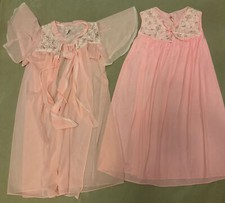 Vintage Nylon Nightgown Robe Pegnoir Set Coral Pink Small ILGWU Sheer Flaws