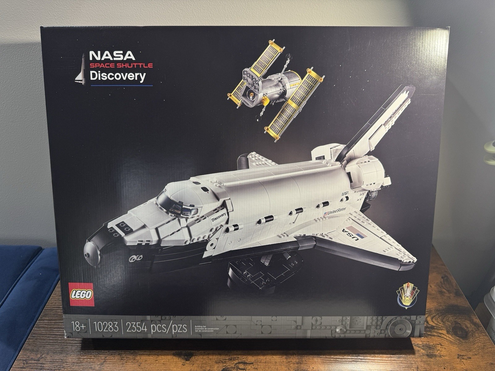 LEGO Icons: NASA Space Shuttle Discovery (10283) - Brand New - Free Shipping