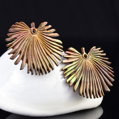 Palmira Star Ventilator Palme Blatt Geschnitzter Perlmutt Ohrringe Paar Handmade