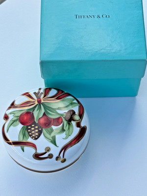 Tiffany & Co. - Holiday Collection Girlande Rund - Porzellan Schale Box Dose