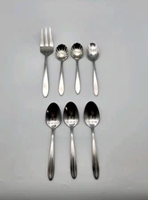 Oneida Jennifer Mixed Lot Of 7 Pieces Stainless Flatware Spoon Fork Sugar